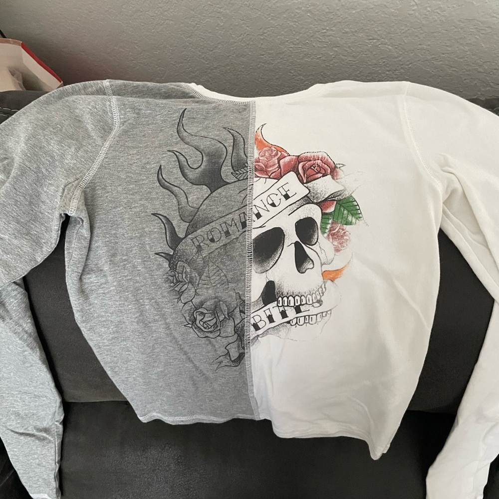 Hollister Split Graphic baby tee Long Sleeve Top